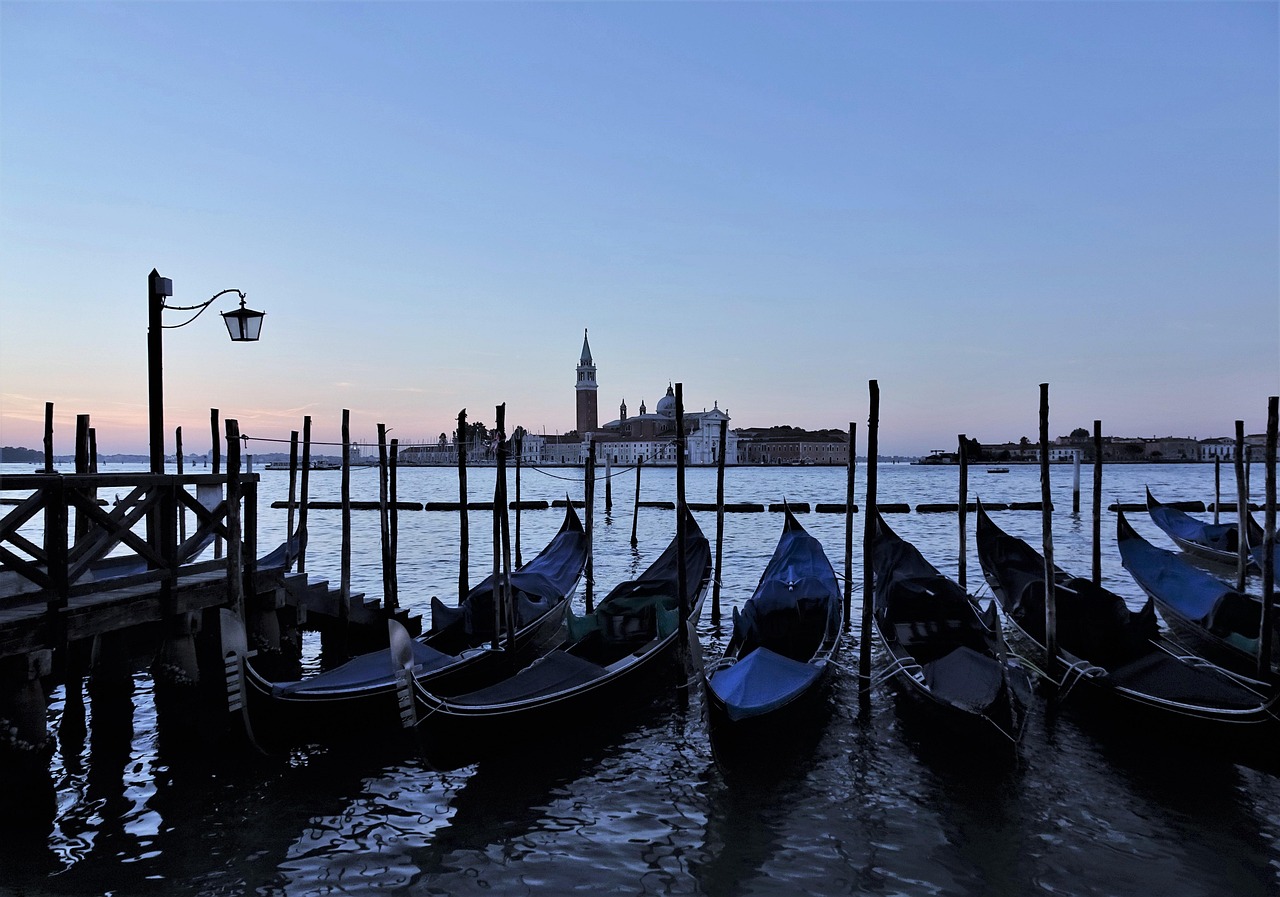 Venice, italy, travel — Driving India? Grab Great Holiday Tour Packages