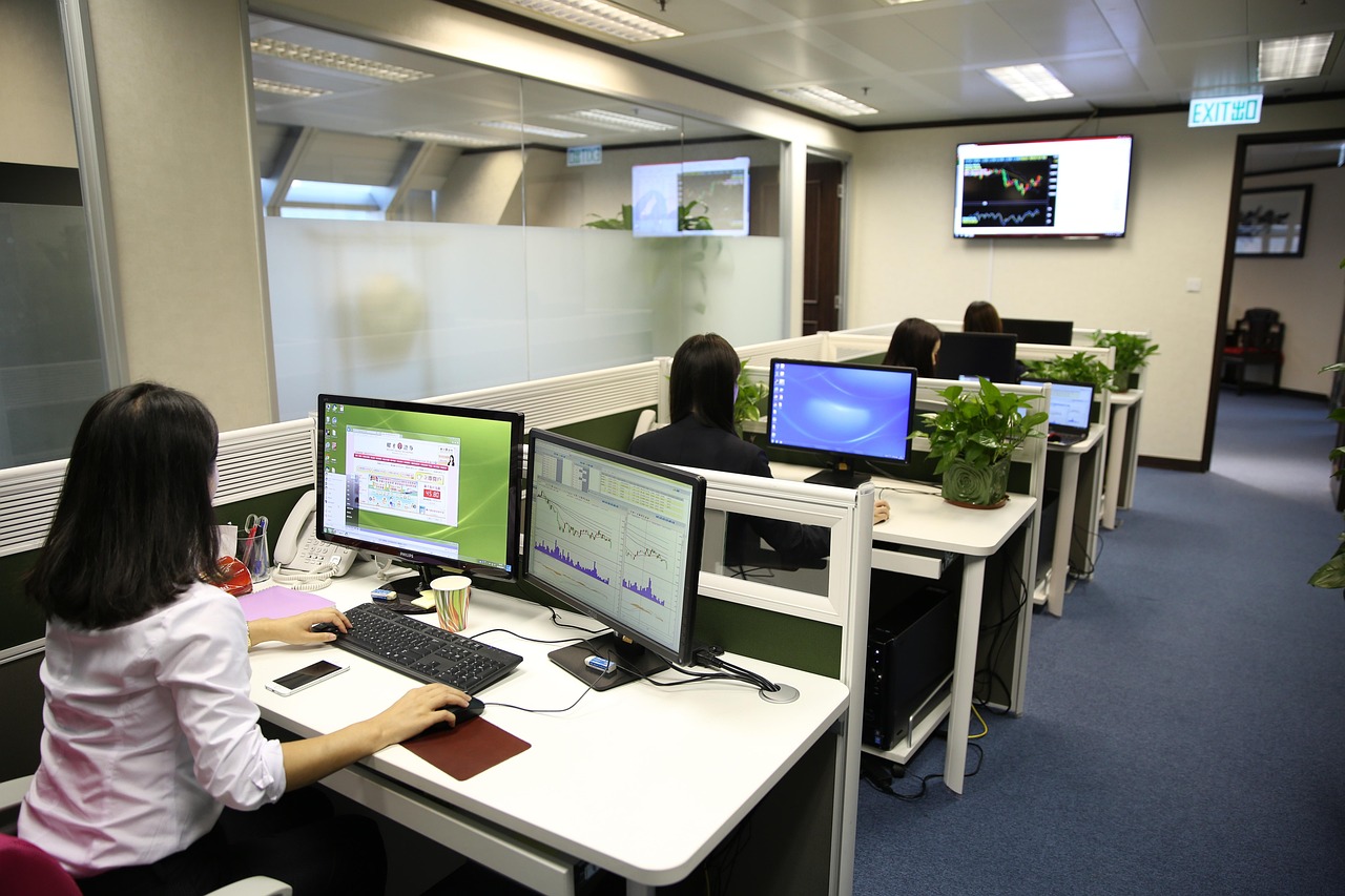 Business man, company, office — Plant Seeds To Develop Your Company